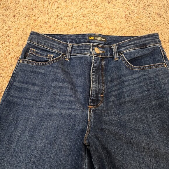 Lee Jeans Womens 10 Denim Straight Leg Relaxed Fit High-Rise Stretch - Picture 2 of 10